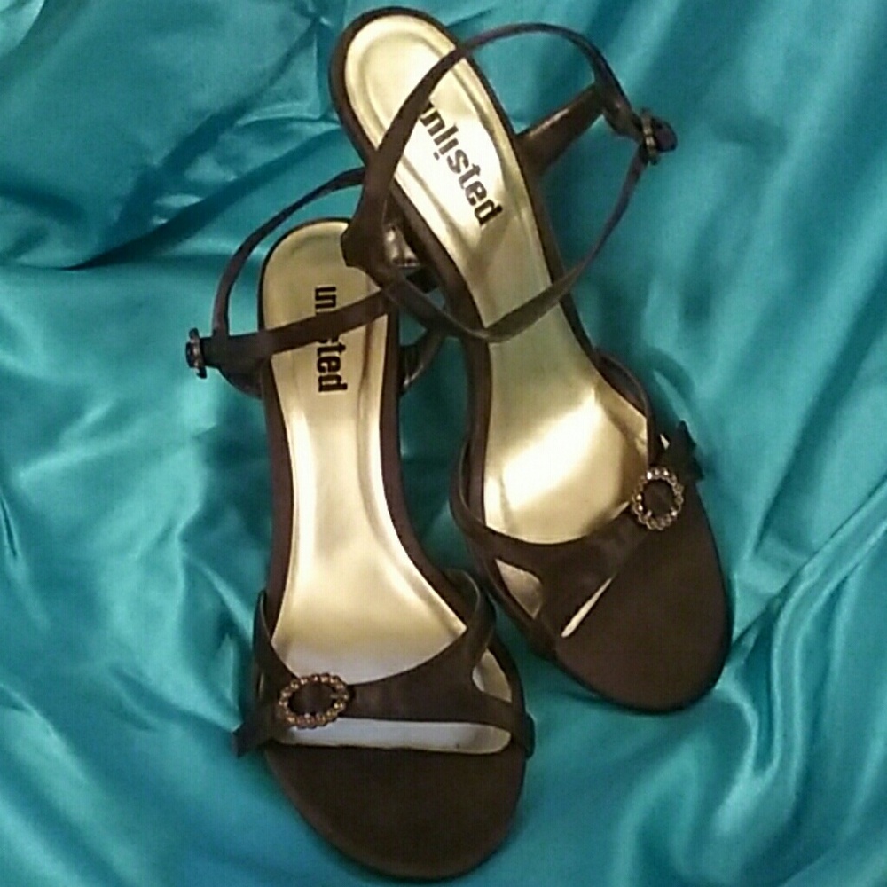 💥Unlisted by Kenneth Cole Brown Strappy Heels